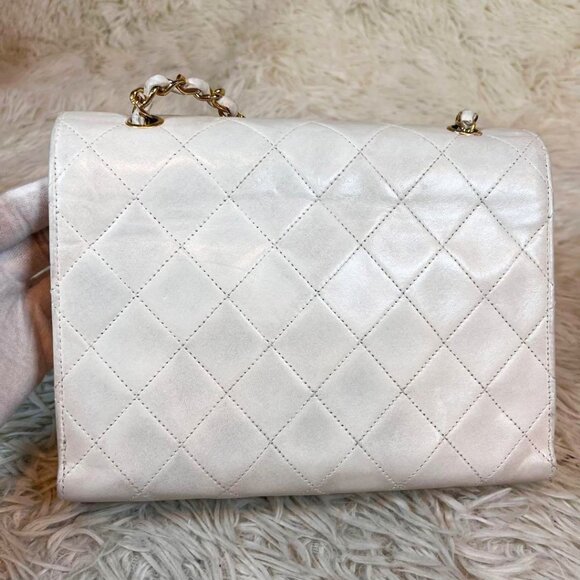 CHANEL 24K Vintage Flap Bag Lambskin Leather Quilted Chain Purse - Picture 2 of 15